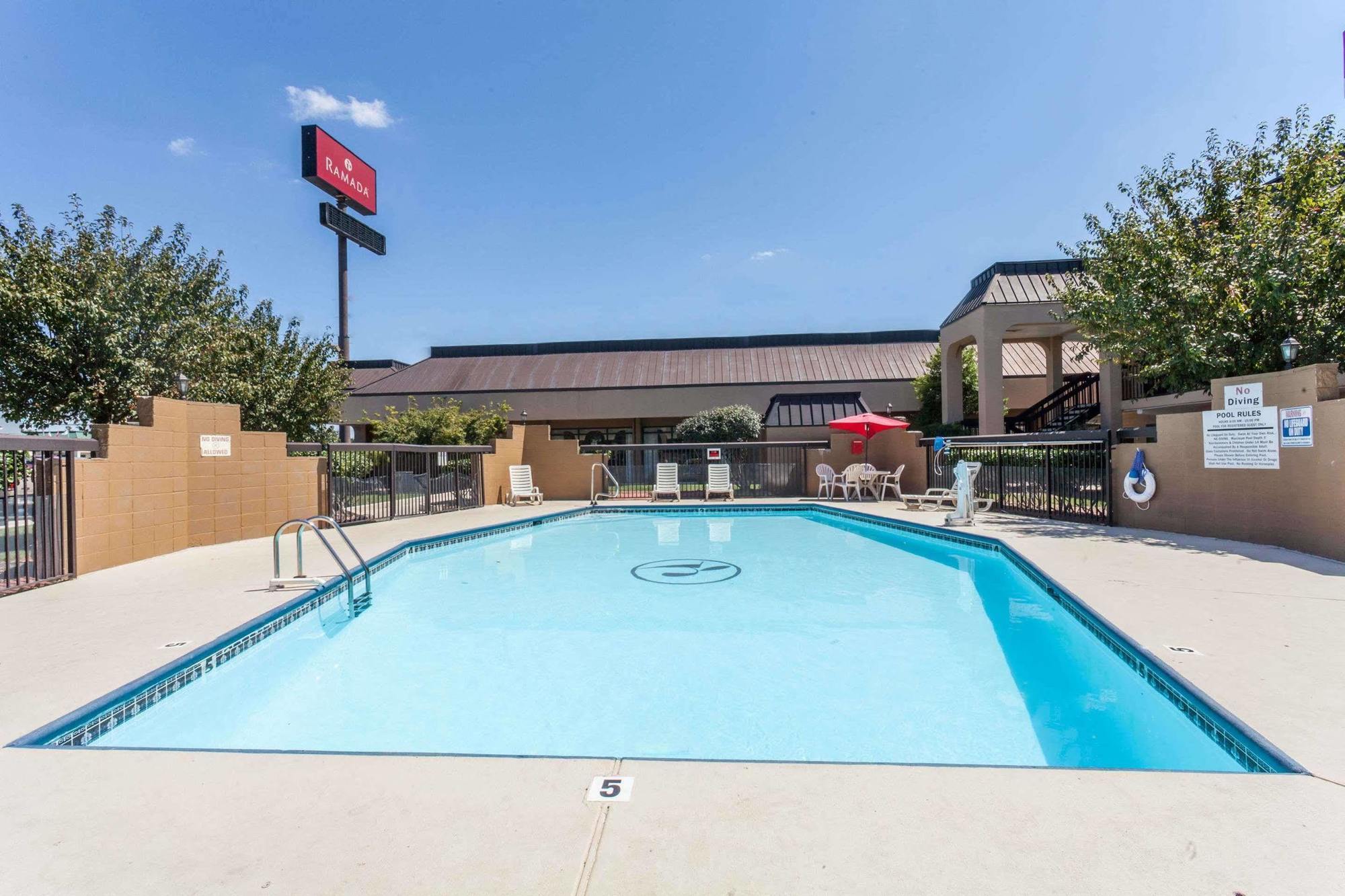 Ramada By Wyndham Lebanon Hotel Luaran gambar