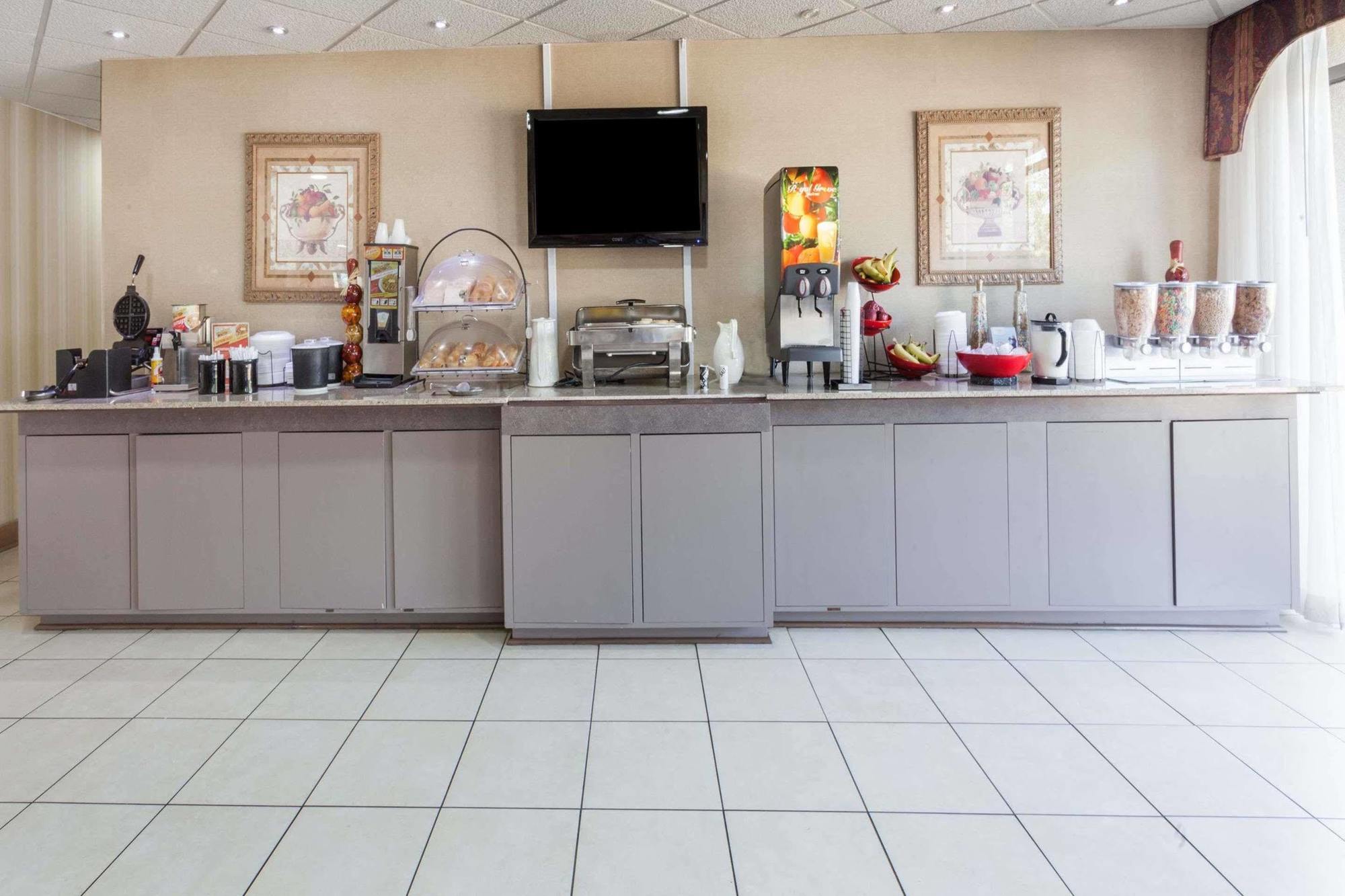 Ramada By Wyndham Lebanon Hotel Luaran gambar